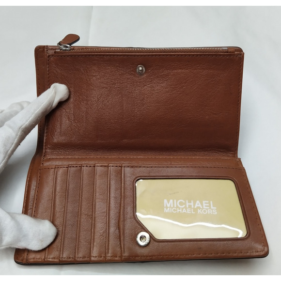 Michael Kors Altor Brown Leathe Studded Credit Card ID Window Bifold Wallet - Picture 7 of 16